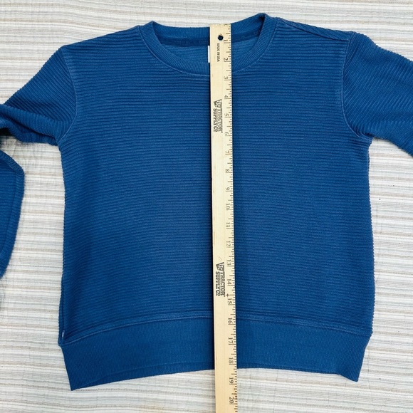 Athleta Girls Blue Crew Neck Sweater Size L - Picture 8 of 11